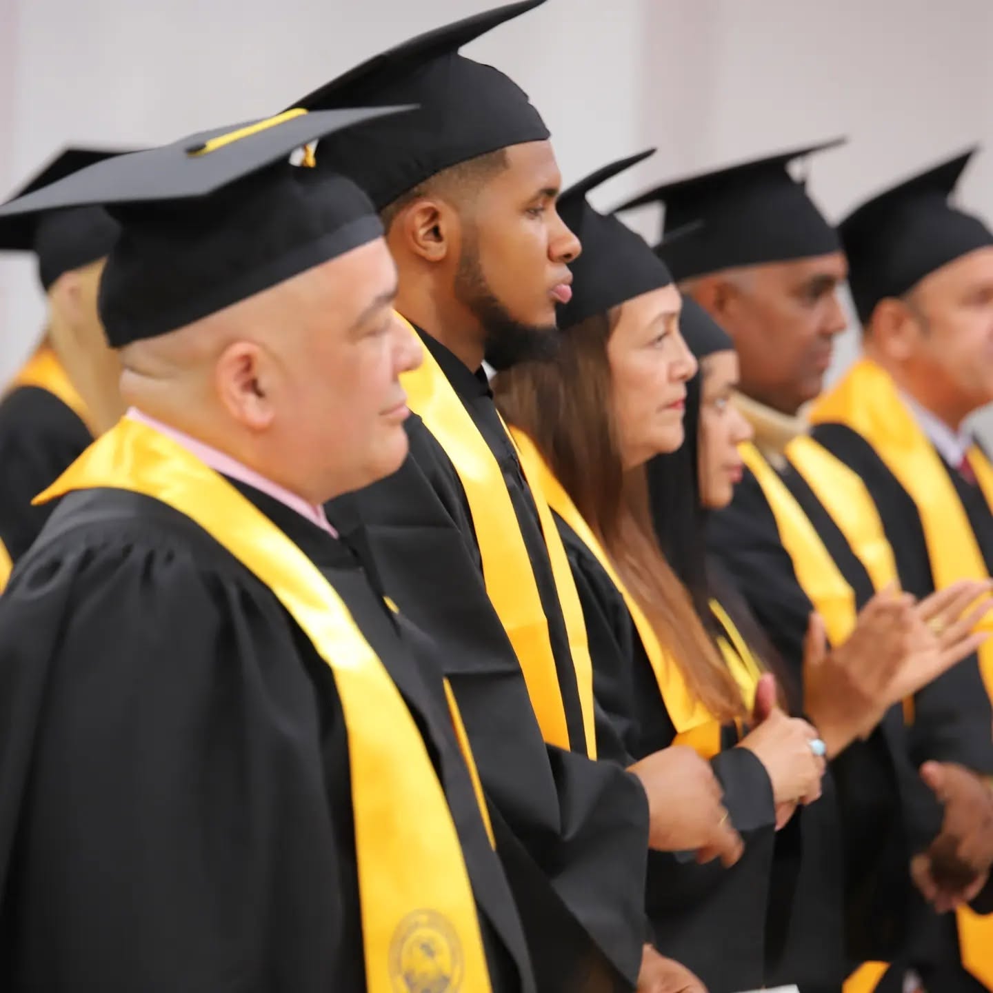 Ceremonia de Graduación de California Christian University – Extensión Brooklyn