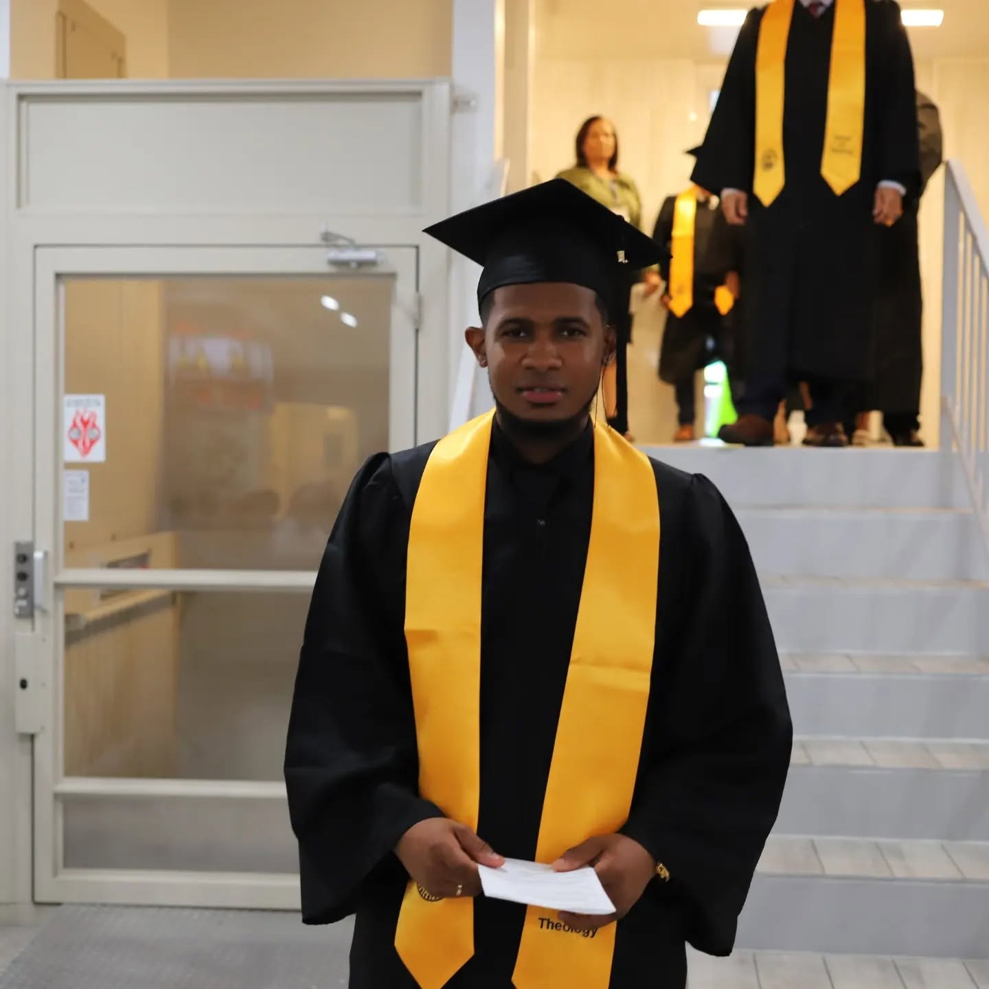 Ceremonia de Graduación de California Christian University – Extensión Brooklyn