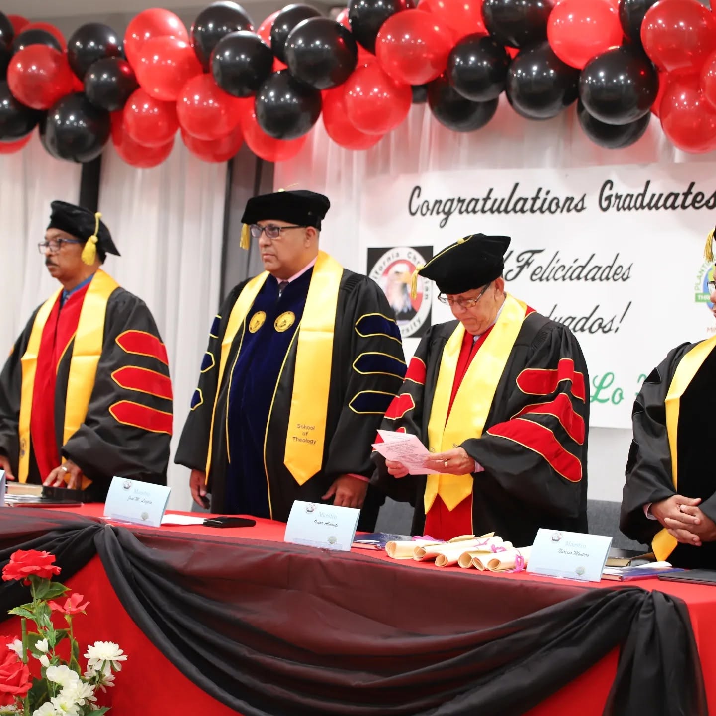 Ceremonia de Graduación de California Christian University – Extensión Brooklyn