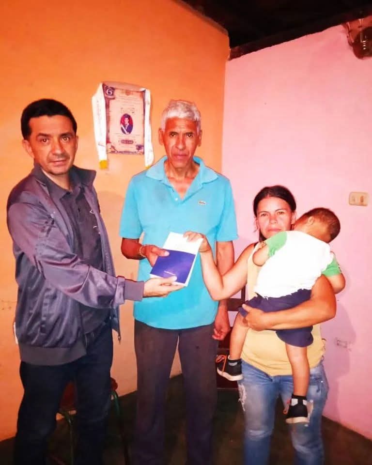 Over 300 Bibles Donated to Churches in Venezuela